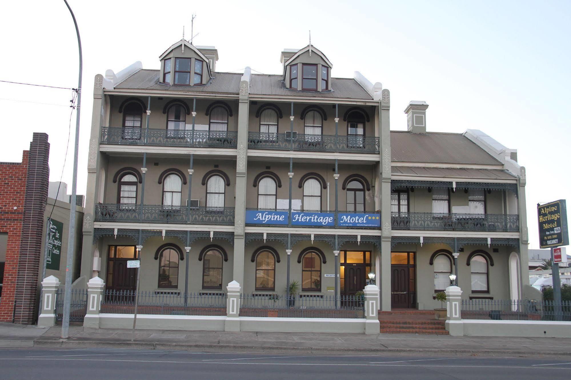 Alpine Heritage Motel Goulburn Kültér fotó